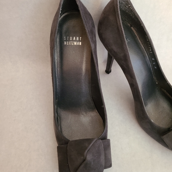 Stuart Weitzman Grey Suede Heels - Picture 4 of 5
